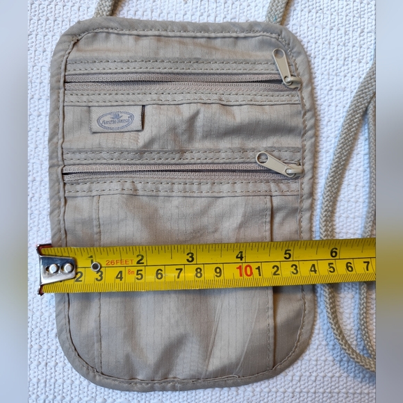 3/$20💗Austin House  Neck/Cross Body Pouch - Picture 5 of 8